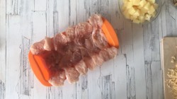 название картинки Закусочный торт с куриной грудкой и грибами