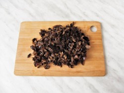 название картинки Рулетики из свинины с начинкой в духовке