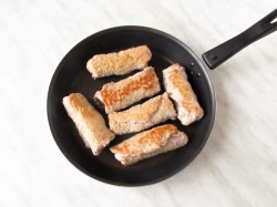 название картинки Рулетики из свинины с начинкой в духовке