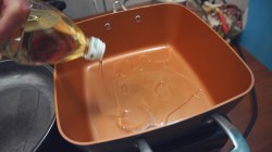 Мясо говядины в сливово-яблочном соусе