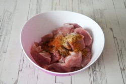 название картинки Мясо кусочками в духовке