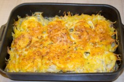 Мясо по французски классически в духовке с картошкой