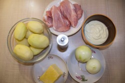 Мясо по французски классически в духовке с картошкой