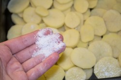 Мясо по французски классически в духовке с картошкой