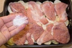 Мясо по французски классически в духовке с картошкой