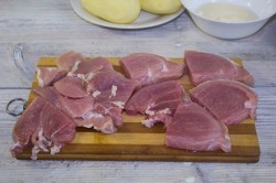 название картинки Мясо по королевски в духовке