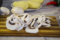 название картинки Мясо по королевски в духовке