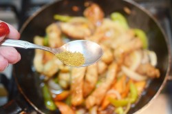 Мясо по тайски с овощами