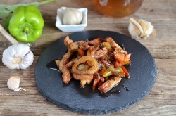 Мясо по тайски с овощами