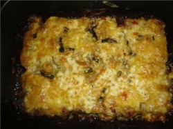 Мясо с сыром и майонезом под шубой - шаг 4