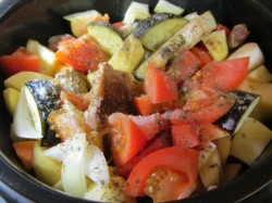 Мясо с баклажанами и картофелем в мультиварке