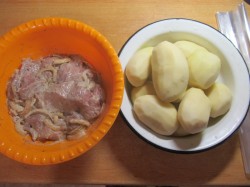 Мясо запеченное с картофелем в рукаве