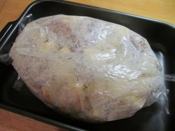 Мясо запеченное с картофелем в рукаве