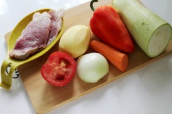 Мясо свинина под шубой в духовке - шаг 1 Мясо свинина под шубой в духовке - шаг 1