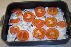 Мясо в духовке с томатами грибами соусом