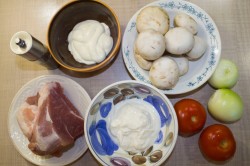 Мясо в духовке с томатами грибами соусом