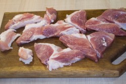 Мясо в духовке с томатами грибами соусом