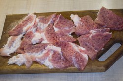 Мясо в духовке с томатами грибами соусом