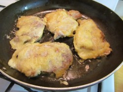 Мясо в кляре на минералке - шаг 13