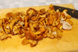 Мясо в сливочном соусе с грибами