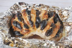 Мясо запеченное с черносливом в духовке