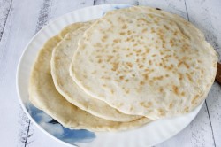 Наан индийская лепешка с чесноком