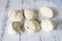 Наан индийская лепешка с чесноком