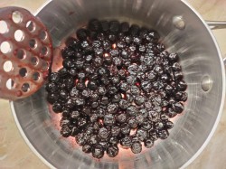 Наливка из черноплодной рябины домашняя