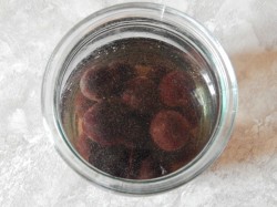 Наливка сливовая домашняя - шаг 3 Наливка сливовая домашняя - шаг 3