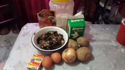 название картинки Наливной пирог на кефире с грибами, сыром в мультиварке