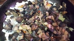 название картинки Наливной пирог на кефире с грибами, сыром в мультиварке