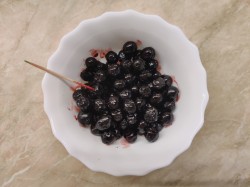 название картинки Настойка из черноплодной рябины