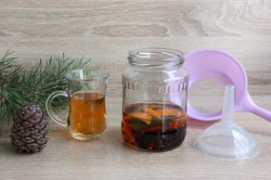 название картинки Настойка на кедровых орешках на водке