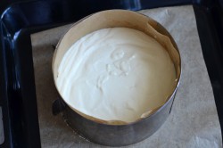 Насыпной пирог с творогом и яблоками в духовке - шаг 12