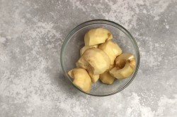 название картинки Насыпной пирог с яблоками