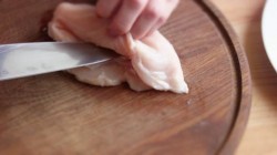 название картинки Куриное филе с сыром и помидорами в духовке