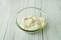 Сырники в духовке из творога с мукой - шаг 5