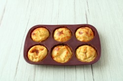 Сырники в духовке из творога с мукой - шаг 8