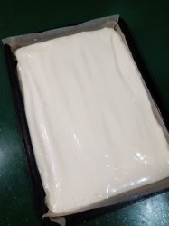 название картинки Нежный рулет с вареной сгущенкой