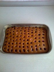 Нежный пирог со смородиной