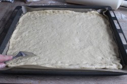 Немецкий пирог с штрейзелем и джемом