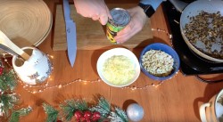 Новогодний салат Мышкин Дом