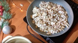 Новогодний салат Мышкин Дом