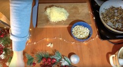 Новогодний салат Мышкин Дом