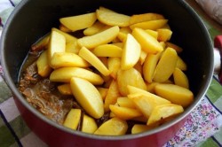 название картинки Нудли с мясом и картошкой по украински