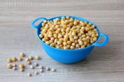 Нут с говядиной