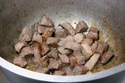 Нут с говядиной