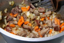 Нут с говядиной