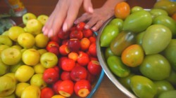 название картинки Очень вкусные маринованные зеленые помидоры с ранеткой