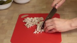 Салат Гнездо глухаря с маринованными огурцами